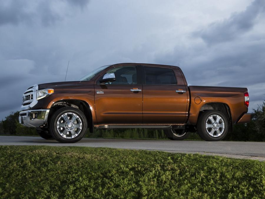  Toyota Tundra 1794 Edition 2013 года  (фото 26 из 40)